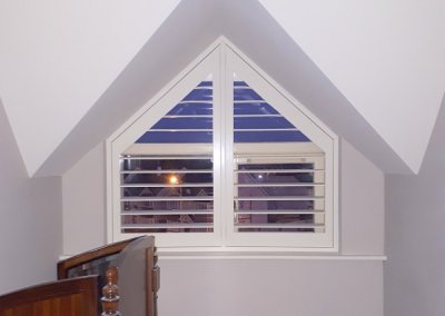 Shaped Blind