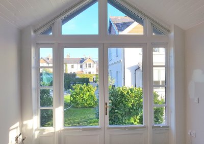 Shaped pleated blind Greystones