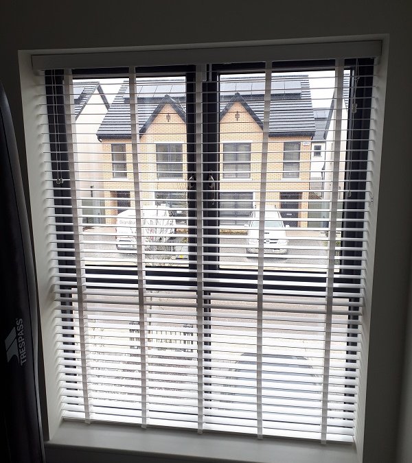 Pleated blind and White Venetian Blinds installed in Churchfields, Ashbourne