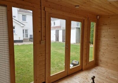 Fitting Pleated Blinds Log Cabin