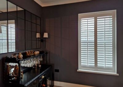Centre Tilt Rod Shutters
