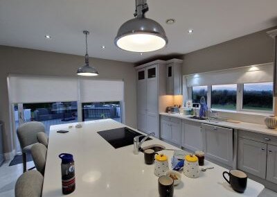 Motorized Roller White