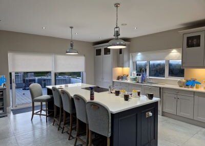 Motorized White Rollers